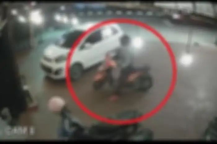 Babe Cabita ungkap modus maling motor menggasak motor Honda BeAT di kafe miliknya, begini kronologisnya.