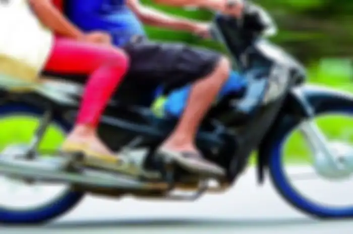 Bahaya  berkendara motor pakai sendal saat mudik lebaran 2023