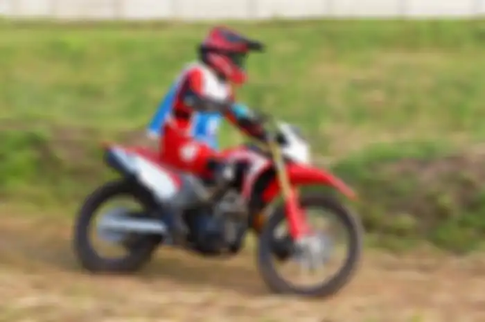 Ini dia sembilan tips memilih sepatu untuk offroad yang aman menurut pakar safety riding.