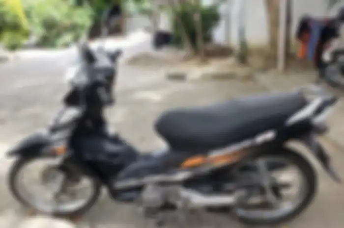 Cari motor murah meriah bisa ikutan lelang, ada motor Suzuki Shogun ditawarkan harga Rp1,8 jutaan.