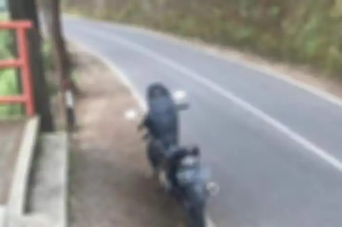 Pemotor Suzuki Satria F-150 hilang misterius di Gunung Bromo, motor dan handphone ditemukan terpisah.