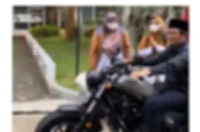 Tangkapan Layar Instagram, Ustaz Yusuf Mansur Naik Moge Honda Rebel 500