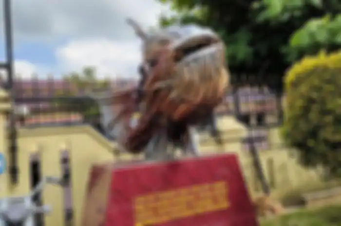 Tugu Ikan Terbuat dari Knalpot Brong Sitaan saat Razia dan Operasi Patuh 2022