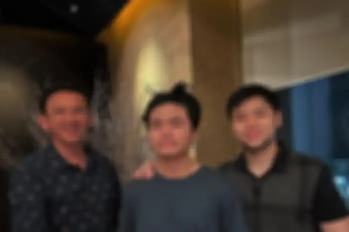 Nicholas Sean sengaja bawa barang ini saat check in bareng Ayu Thalia. Fakta anak Ahok terungkap dalam sidang. 