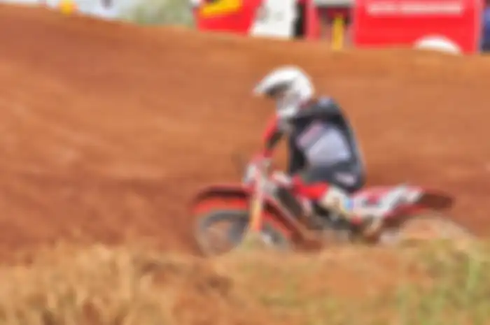 Pembalap Indonesia Delvintor Alfarizi saat berlaga di MXGP Semarang 2019