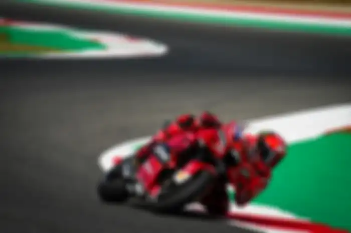 Pembalap Ducati Lenovo, Francesco Bagnaia berhak start balapan terdepan sekaligus bikin rekor baru.