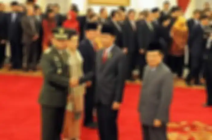 Rizal Ramli menteri yang dipecat Presiden Jokowi nyesek melihat kondisi Jenderal Gatot Nurmantyo di acara pernikahan Kahiyang Ayu.