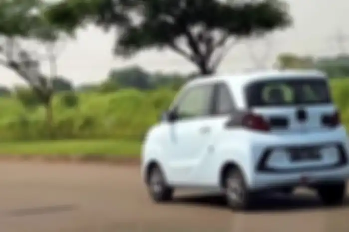 Mobil listrik Dongfeng sedang dites di kawasan BSD Tangerang Selatan