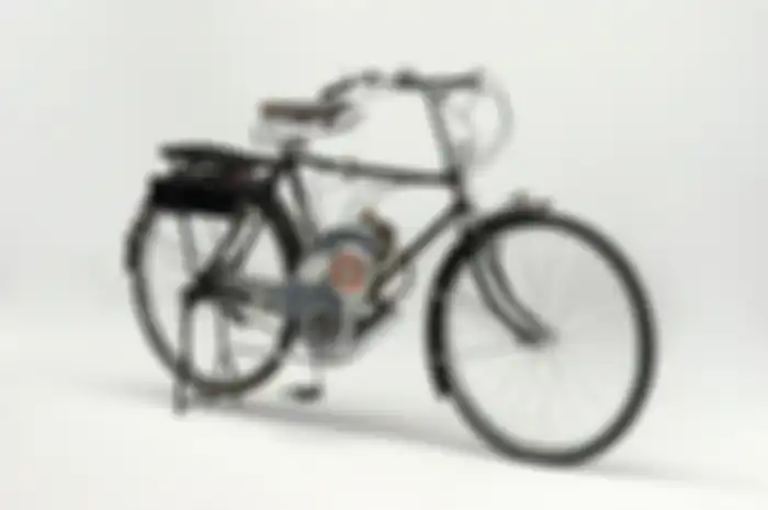Kenalan sama motor pertama Suzuki yaitu Suzuki Power Free, mirip sepeda onthel ditempel mesin ya?