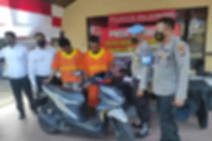 Dua pelaku yang membobol sejumlah Indomaret di Balikpapan ternyata juga mencuri motor pegawai minimarket. 