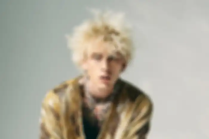 Machine Gun Kelly share foto afterparty-nya yang berdarah-darah di Instagramnya