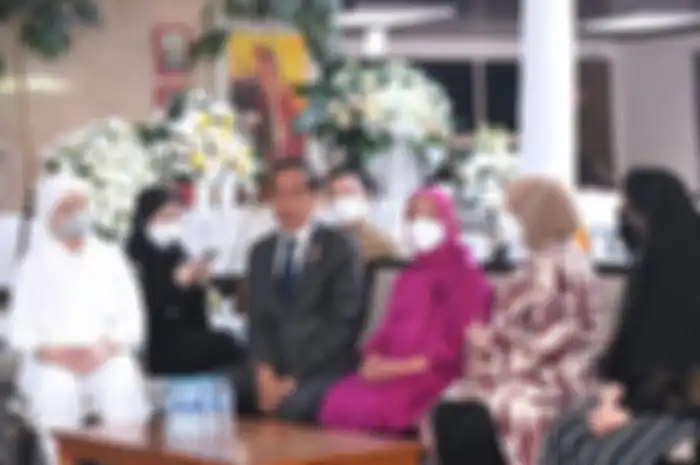 Tjahjo Kumolo beri jawaban begini saat anaknya dilepeh Garuda Indonesia. Pantas Presiden Jokowi sampai bolak-balik jenguk MenPAN RB.