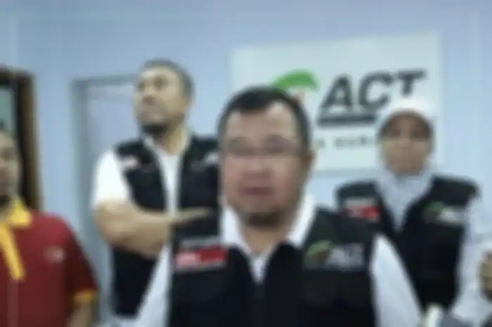 Istri ketiga pendiri ACT Ahyudin yang kabarnya dapat rumah dari duit sedekah dicari-cari netizen. Jenderal Polri turun tangan.