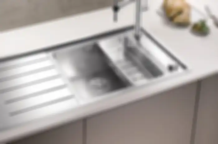 Banyak Orang Engga Tahu, Deterjen Bisa Buat Wastafel Mampet Plong Lagi. Gimana Caranya?