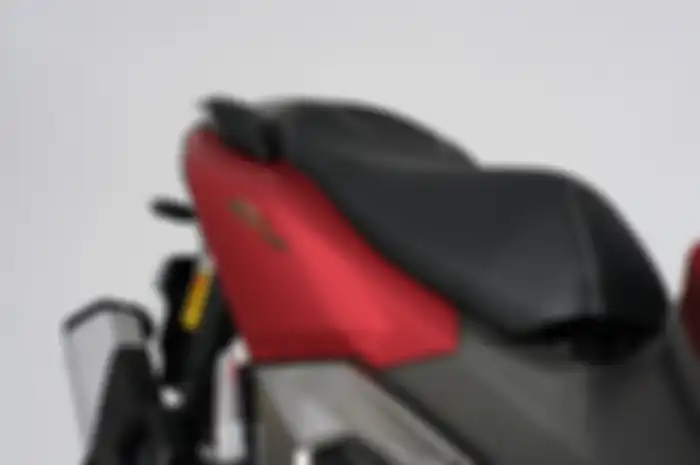  Tinggi jok Honda ADV 160 lebih rendah ketimbang Honda ADV 150, efeknya apa sih?