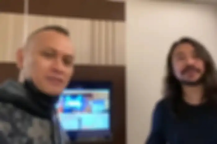Andra Ramadhan ngaku lebih cocok ngomongin game daripada musik kalo ngobrol sama Ello
