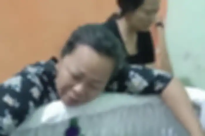 Kakak Brigadir Yosua menagih bukti adiknya sudah melecehkan istri Kadiv Propam Polri. Ternyata dia punya profesi mulia ini.