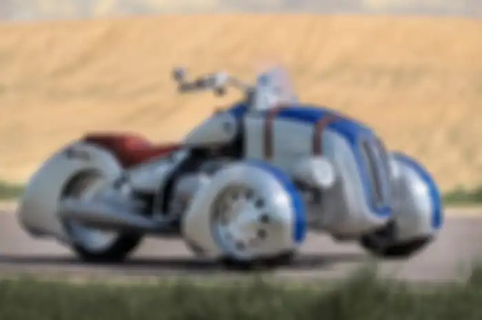 BMW R18 dapat modifikasi unik, rombak tampang jadi trike bernuansa klasik.