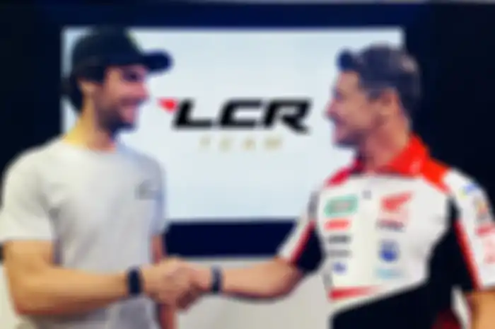 Alex Rins (kiri) bersama bos tim LCR Honda Lucio Cecchinello (kanan) punya banyak alasan gabung skuat Honda satelit LCR Honda Castrol musim depan