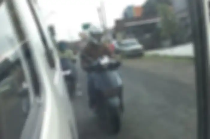Tertangkap kamera motor matic baru Yamaha sedang dites di jalan