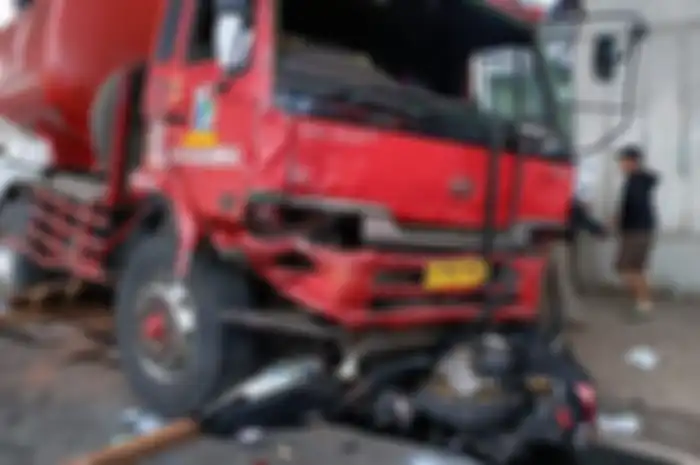 Kunto Wira seorang satpam di sekitar lokasi kecelakaan maut truk tangki Pertamina, kejadiannya cepat dan mencekam.