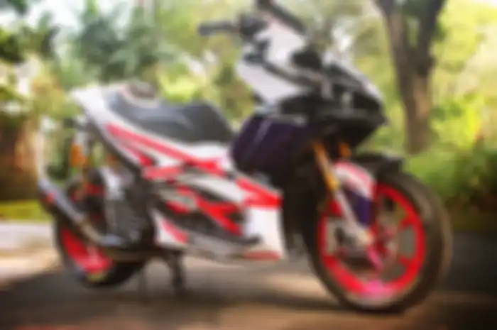 Yamaha Aerox 155 Connected pakai grafis Arai Shinya Nakano