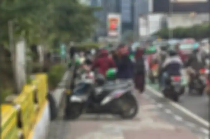 Ramai pejalan kaki bisa kena tilang elektronik langsung diluruskan Dirlantas Polda Metro.