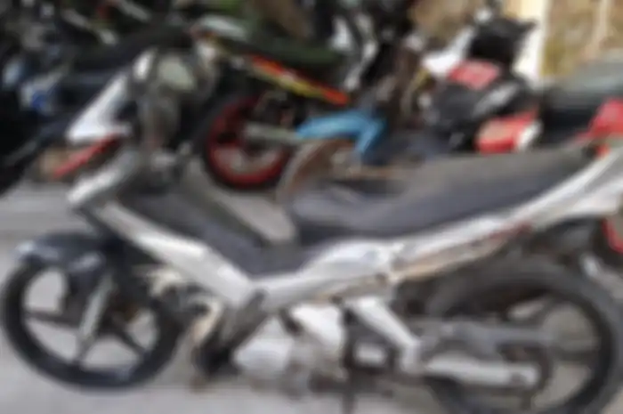 Motor Yamaha Jupiter MX tahun 2009 dilelang murah Rp900 ribuan, STNK dan BPKB lengkap.