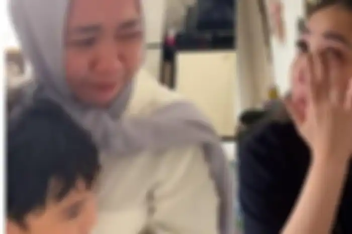 Nagita Slavina dimarahi pengasuh Rafathar, enggak nyangka pernah beli motor Rp 1 miliar untuk rayakan ini.