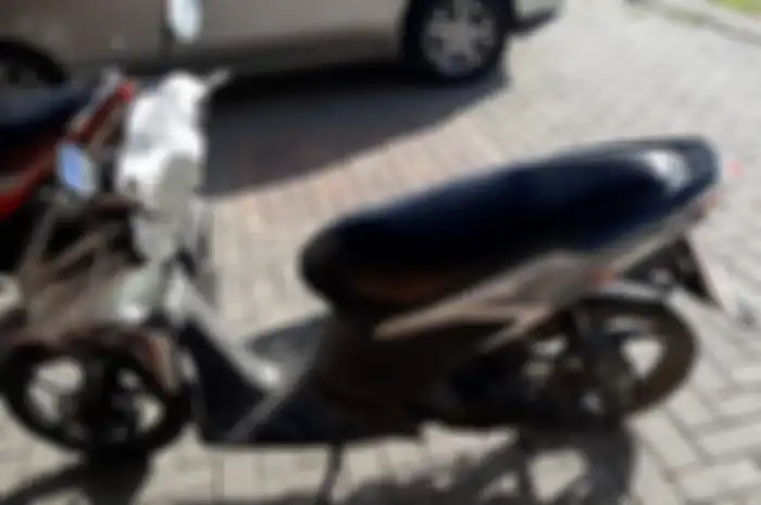 Honda Vario Techno tahun 2011 dilelang murah meriah, ada STNK dan BPKB.