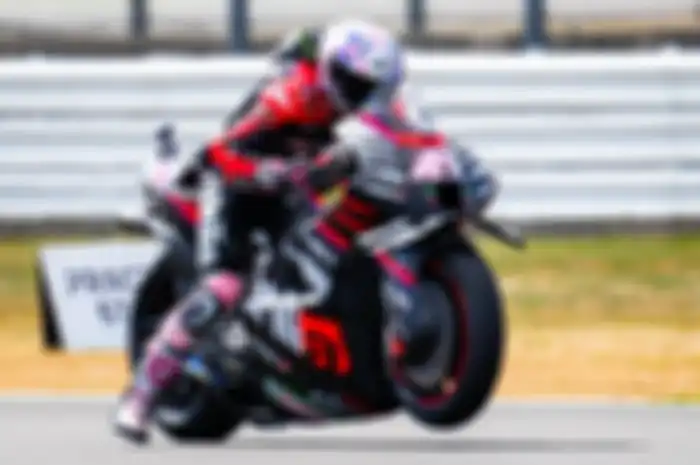 Pembalap Aprilia Racing, Aleix Espargaro tercepat di FP3 MotoGP Inggris 2022, namun pembalap ini terjatuh.