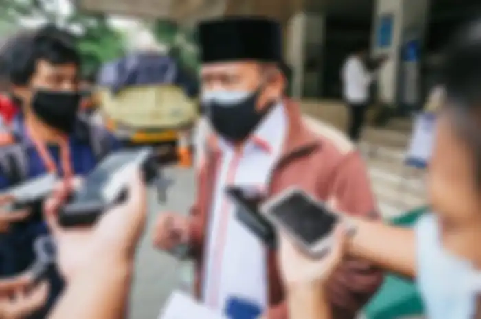Ahli hukum yang dipuji Megawati ini minta bayaran pengacara Bharada E diselidiki. Dia juga pernah curigai kasus Nikita Mirzani. 
