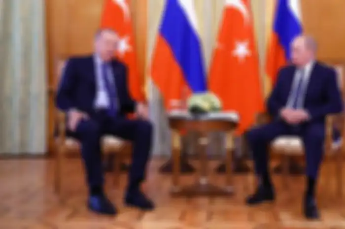 Presiden Turki Tayyip Erdogan dan Presiden Rusia Vladimir Putin dalam pertemuan awal Agustus 2022