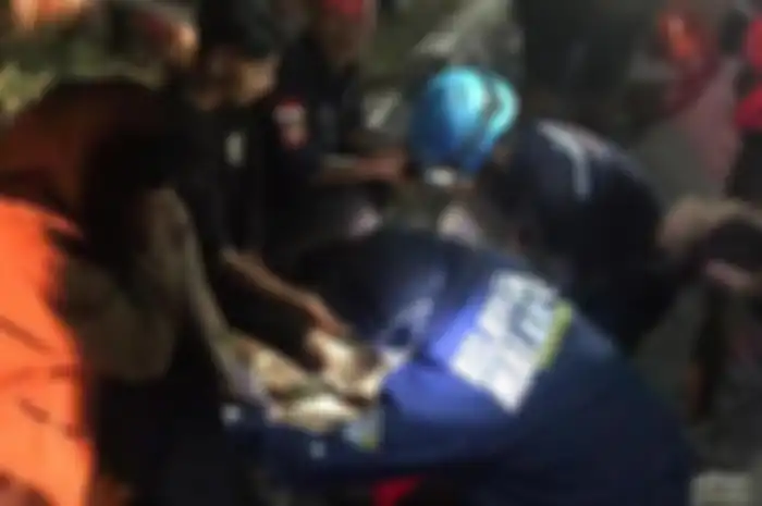 Korban begal motor sadis beraksi yang beraksi di Malang, tega menyerang dengan senjata tajam hingga korban menderita luka.