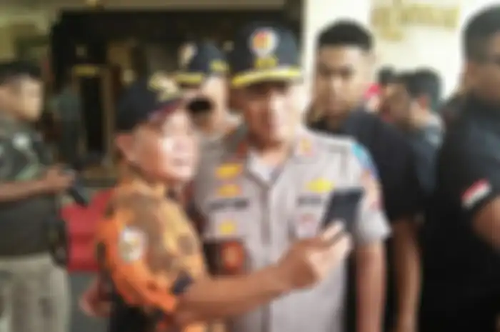 Jenderal yang lebih senior dari Kapolri ini sampai turun tangan interogasi Ferdy Sambo di Mako Brimob. Foto sang jenderal muncul. 