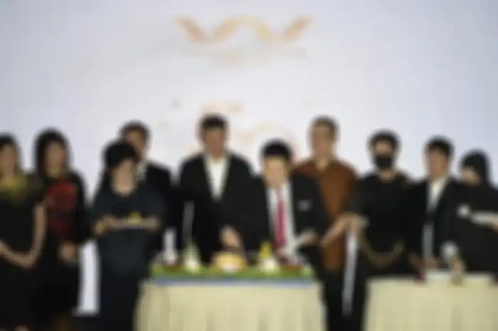 Potong tumpeng di saat perayaan ulang tahun WAG ke-50 tahun