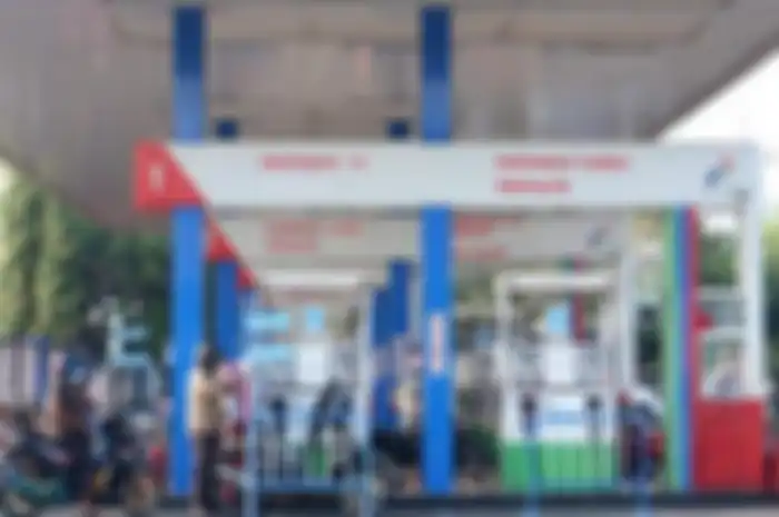 Foto ilustrasi SPBU. Harga BBM subsidi seperti Pertalite belum bakala dinaikkan, ini alasannya disampaikan Menteri ESDM.