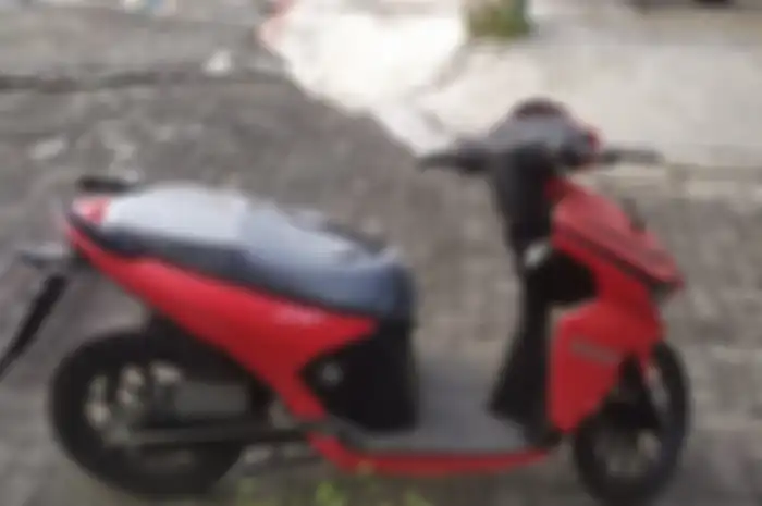 Motor listrik Gesits masih dibungkus plastik dilelang murah meriah, buruan bawa pulang.