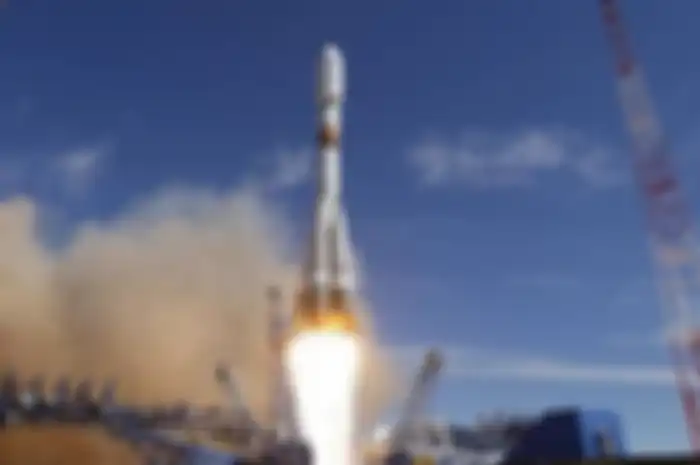 Peluncuran satelit Iran ke orbit Bumi dari fasilitas peluncuran roket Rusia