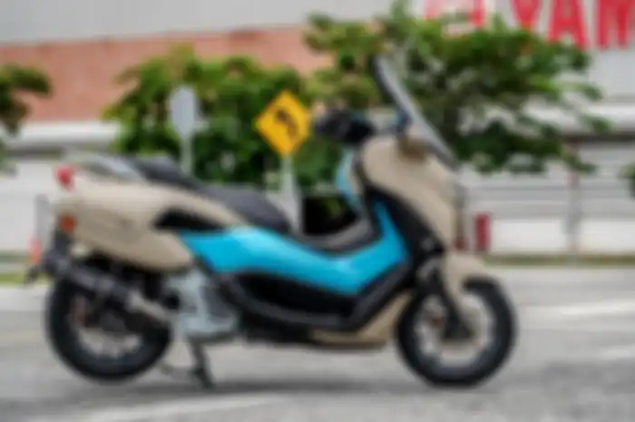 Modifikasi Motor Yamaha NMAX Ala biker Thailand, berwarna cerah keren saat diajak Touring