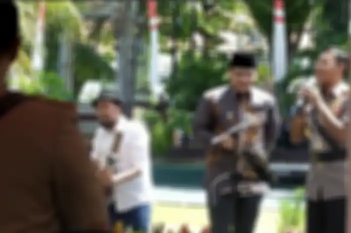 Idham Azis mantan Kapolri tukang jagal jenderal nakal ini disebut beri pesan menohok soal kasus Brigadir J saat nyanyi bareng Pasha Ungu.