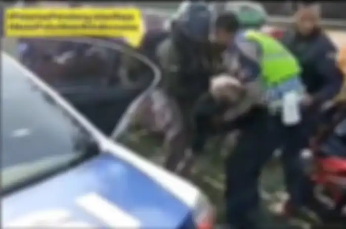 Kisah pilu seorang ayah yang meninggal dunia di atas motor saat ingin menghadiri pernikahan anaknya.