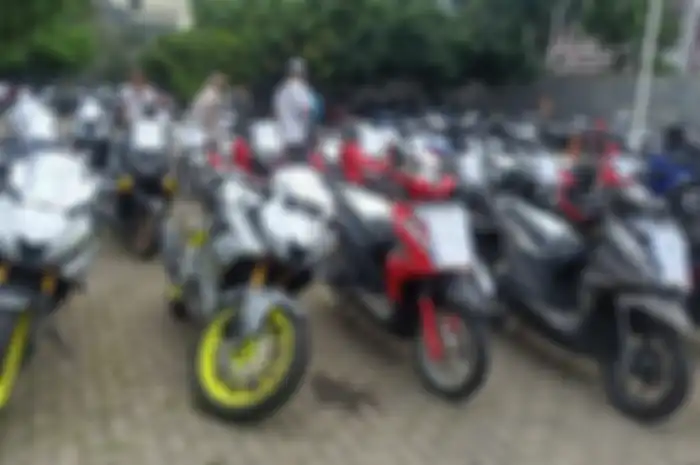 Lelang motor di Kalimalang, Duren Sawit