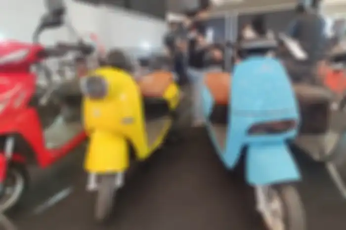Bikin ngiler harga motor listrik murah meriah di GIIAS 2022, ada yang di bawah Rp 10 juta!