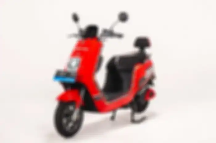 Motor listrik Selis E-Max SLA, harga cuma Rp 15 jutaan