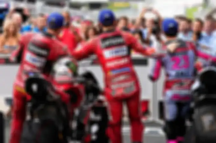 Fakta bicara istilah Ducati Ring lebih nyaring ketimbang Red Bull Ring, dominasi motor MotoGP Ducati di kualifikasi ada Jack Miller (kiri), Francesco Bagnaia (tengah) dan Enea Bastianini (kanan) gasak pole position MotoGP Austria 2022