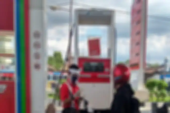 Foto ilustrasi SPBU. Seandainya harga Pertalite naik jadi Rp 10 ribu per liter, begini kata pedagang bensin eceran.