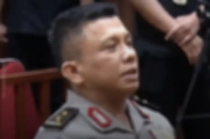 Ferdy Sambo yang duduk di kursi pesakitan ternyata penyidik Bareskrim yang bikin Ahok jadi tersangka. Foto eks Kadiv Propam disorot.