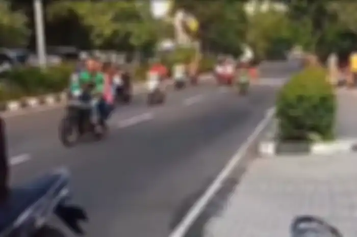 Banyak pemotor kecelakaan akibat polisi tidur muncul tiba-tiba di jalan Danau Sunter.