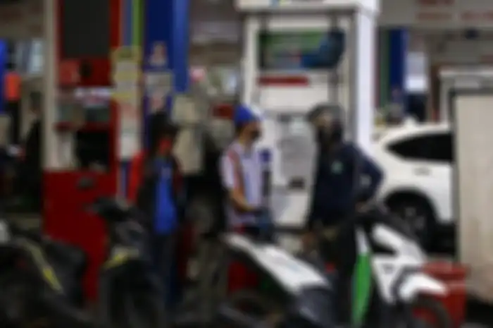 Foto ilustrasi motor isi Pertamax. Segini jumlah subsidi Pertamax, enggak cuma Pertalite dan Solar.
